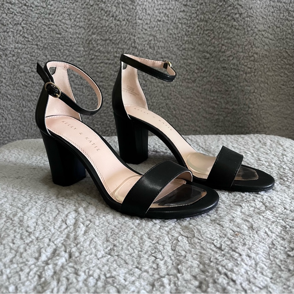 Kelly & Katie Heels Women Size 7.5 Black Hailee Ankle Strap